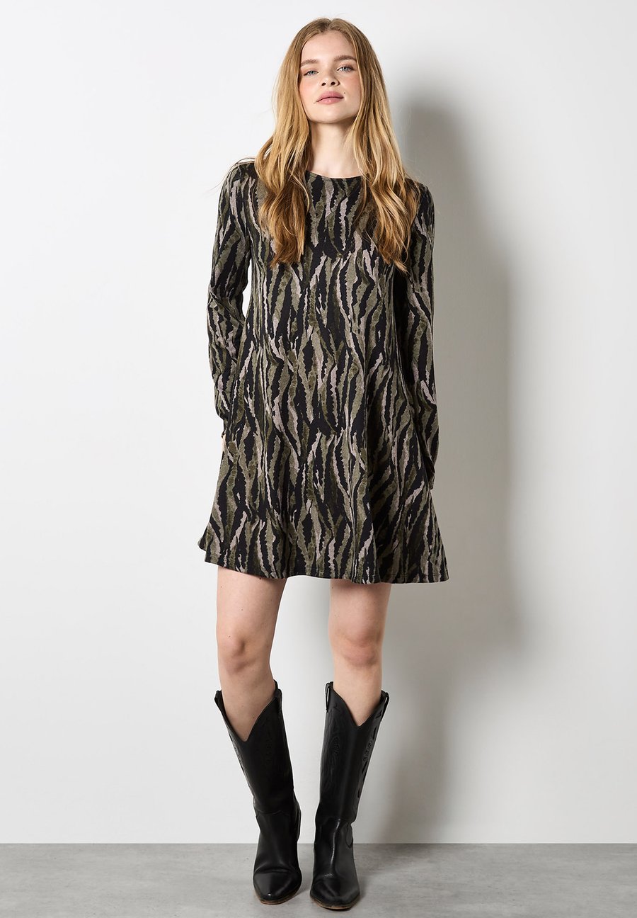 Платье Apricot Jumper dress, Khaki
Платье Apricot Jumper dress, Khaki