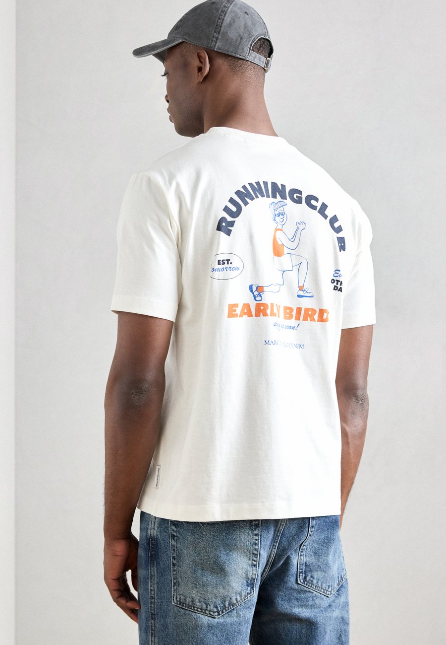 Футболка Marc O'Polo DENIM Print T-shirt, White, Белый, Футболка Marc O'Polo DENIM Print T-shirt, White
Футболка Marc O'Polo DENIM Print T-shirt, White, Белый, Футболка Marc O'Polo DENIM Print T-shirt, White