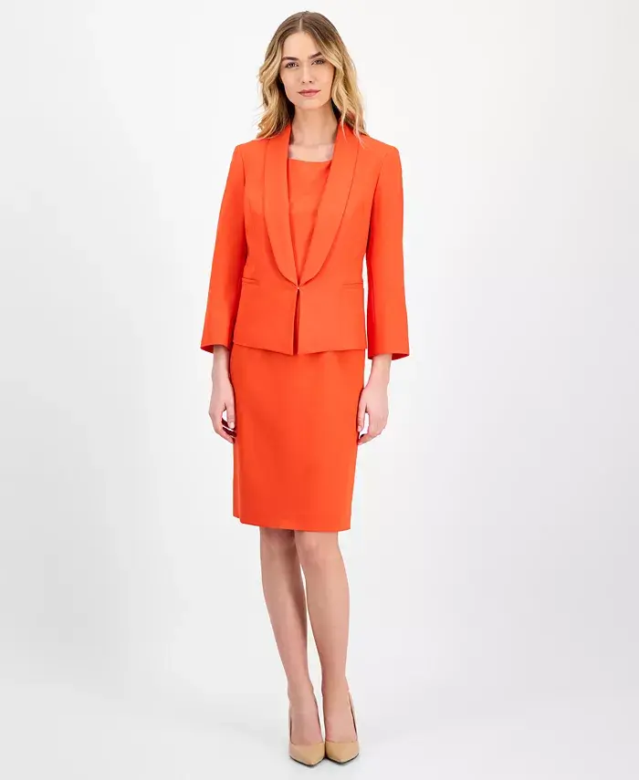Женский костюм с жакетом на шальке и платьем без рукавов Le Suit, оранжевый
Женский костюм с жакетом на шальке и платьем без рукавов Le Suit, оранжевый