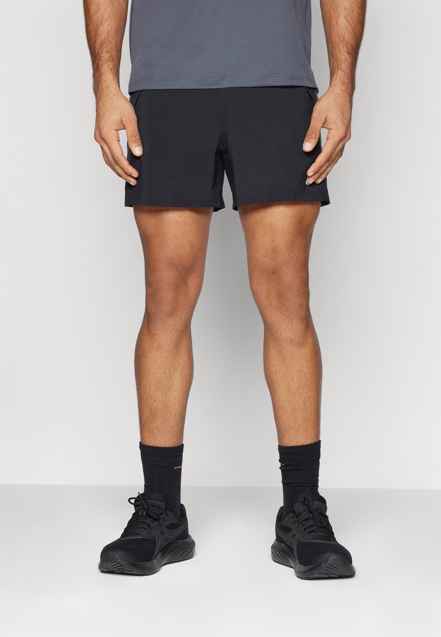 Спортивные шорты ASICS ROAD SHORT, Performance Black/Graphite Grey/Black
Спортивные шорты ASICS ROAD SHORT, Performance Black/Graphite Grey/Black