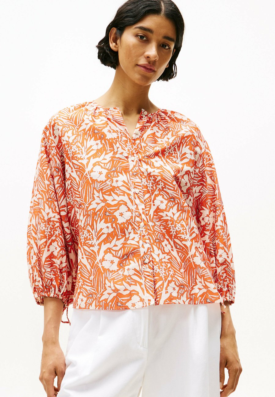 Блуза Tommy Hilfiger RELAXED FIT VOILE , Tropical Floral Brilliant/Orange
Блуза Tommy Hilfiger RELAXED FIT VOILE , Tropical Floral Brilliant/Orange