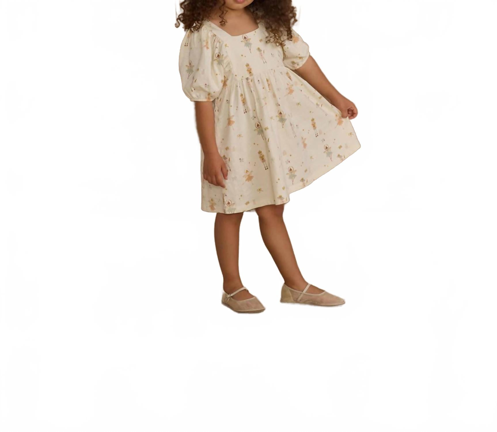 Rylee + Cru Платье Brea бежевого цвета
Rylee + Cru Платье Brea бежевого цвета