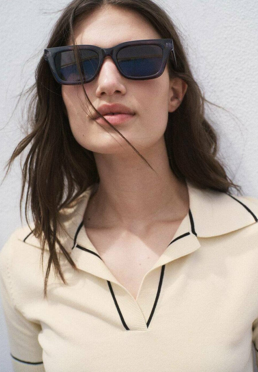 Поло Mango WITH CONTRASTING TRIMS, Off-White
Поло Mango WITH CONTRASTING TRIMS, Off-White