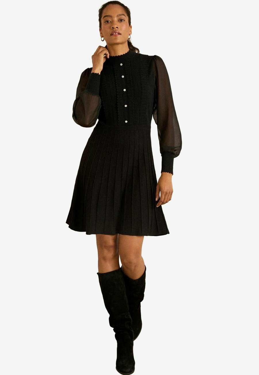 Платье Love & Roses REGULAR FIT , Black Funnel Neck/Mottled Black
Платье Love & Roses REGULAR FIT , Black Funnel Neck/Mottled Black