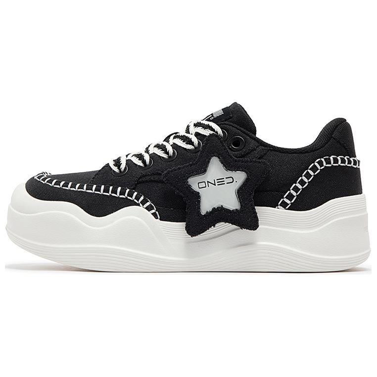 Кеды, скейтборд обувь женская низкая черный/белый 361°
Кеды, скейтборд обувь женская низкая черный/белый 361°