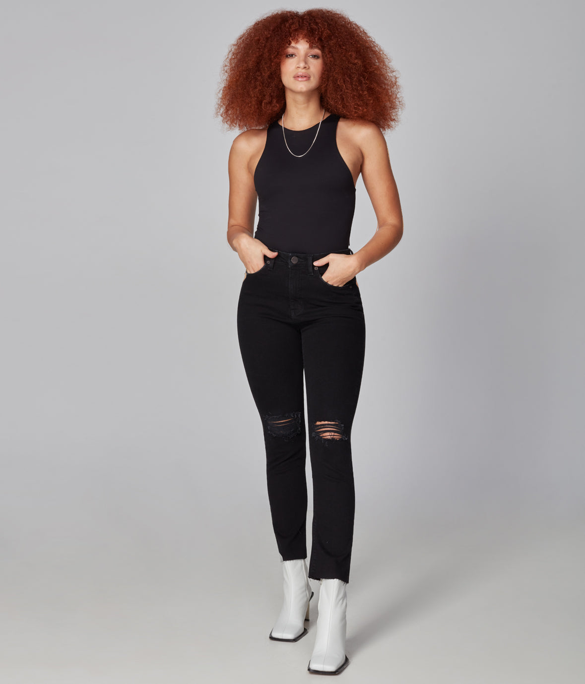 Джинсы прямого кроя с высокой посадкой DENVER-WBLK Lola Jeans, цвет weathered black
Джинсы прямого кроя с высокой посадкой DENVER-WBLK Lola Jeans, цвет weathered black