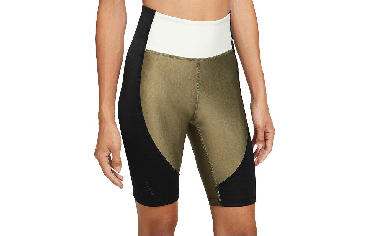 Спортивные шорты женские зеленые Jordan
Спортивные шорты женские зеленые Jordan