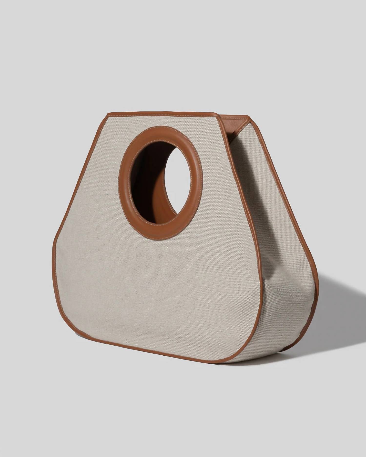 Холщовая большая сумка Roda L бежевого/коричневого цвета Hereu, Коричневый, Холщовая большая сумка Roda L бежевого/коричневого цвета Hereu
Холщовая большая сумка Roda L бежевого/коричневого цвета Hereu, Коричневый, Холщовая большая сумка Roda L бежевого/коричневого цвета Hereu