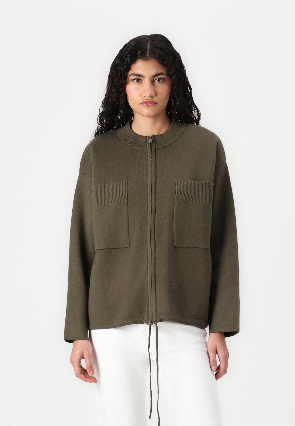 Кардиган CARDIGAN ESSENTIALS PARFOIS, хаки
Кардиган CARDIGAN ESSENTIALS PARFOIS, хаки