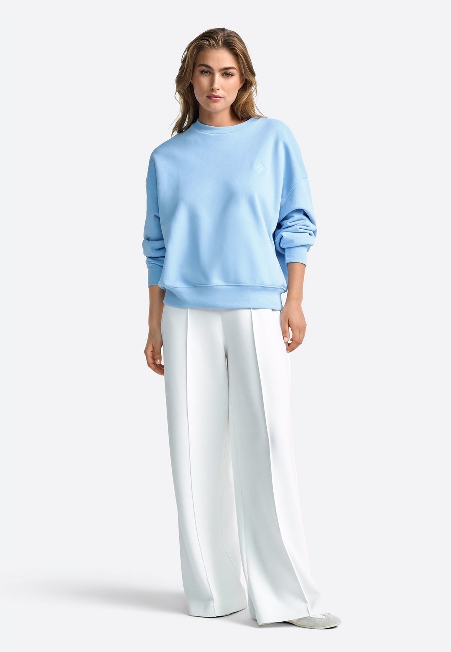 Толстовка Rich & Royal Sweatshirt, Open Air/Light Blue
Толстовка Rich & Royal Sweatshirt, Open Air/Light Blue