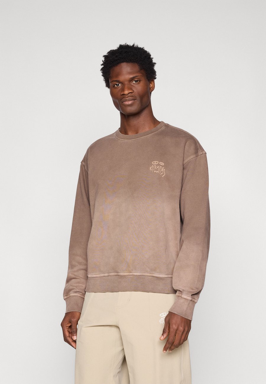Толстовка Karma8a REAL GRADIENT CREWNECK, Brown
Толстовка Karma8a REAL GRADIENT CREWNECK, Brown