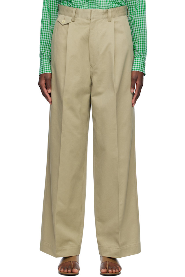 Выстиранные брюки чино Finx с односторонней складкой Auralee, хаки
Выстиранные брюки чино Finx с односторонней складкой Auralee, хаки