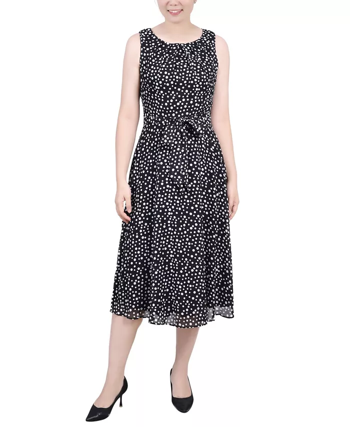 Маленькое платье без рукавов из шифона с поясом NY Collection, мультиколор
Маленькое платье без рукавов из шифона с поясом NY Collection, мультиколор