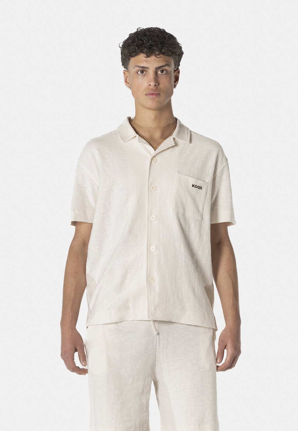 Рубашка KOQS, кремовый
Рубашка KOQS, кремовый