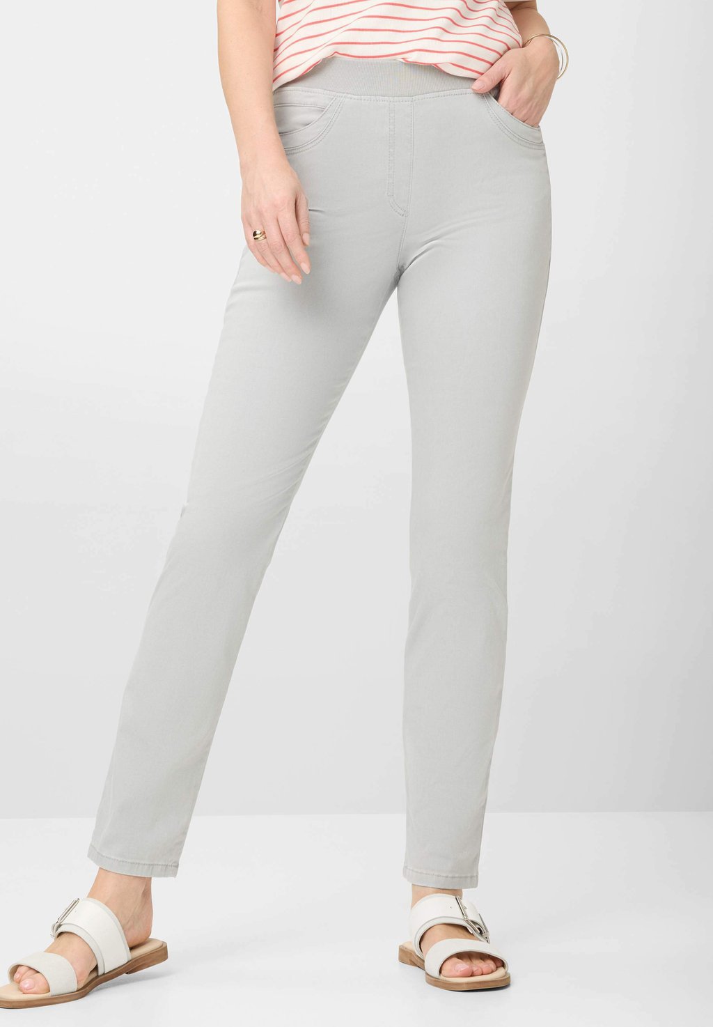 Брюки STYLE PAMINA FUN BRAX, светло-серый
Брюки STYLE PAMINA FUN BRAX, светло-серый