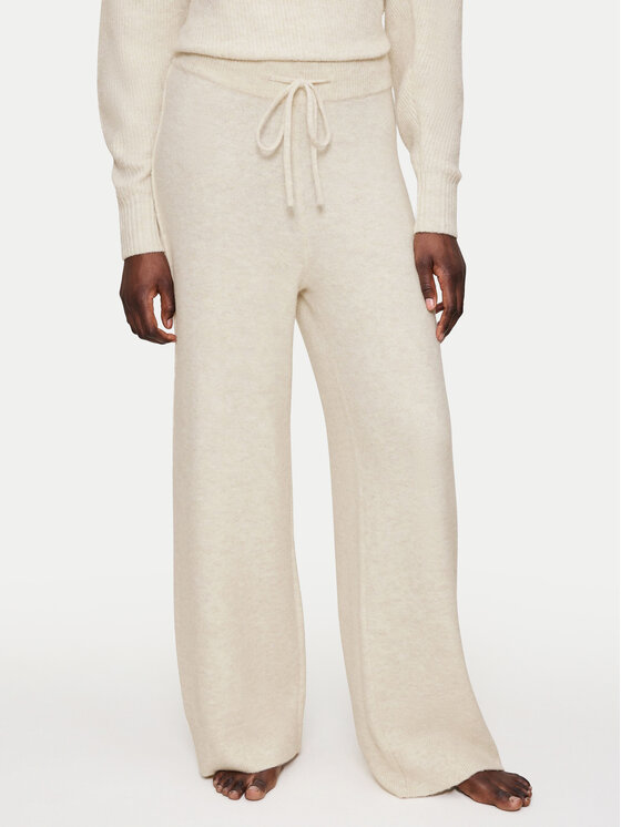 Брюки regular fit Amourette Cozy 10225058 Triumph, экрю
Брюки regular fit Amourette Cozy 10225058 Triumph, экрю