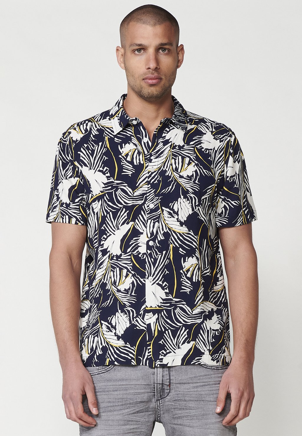 Рубашка SHORT-SLEEVED Koroshi, темно-синий
Рубашка SHORT-SLEEVED Koroshi, темно-синий