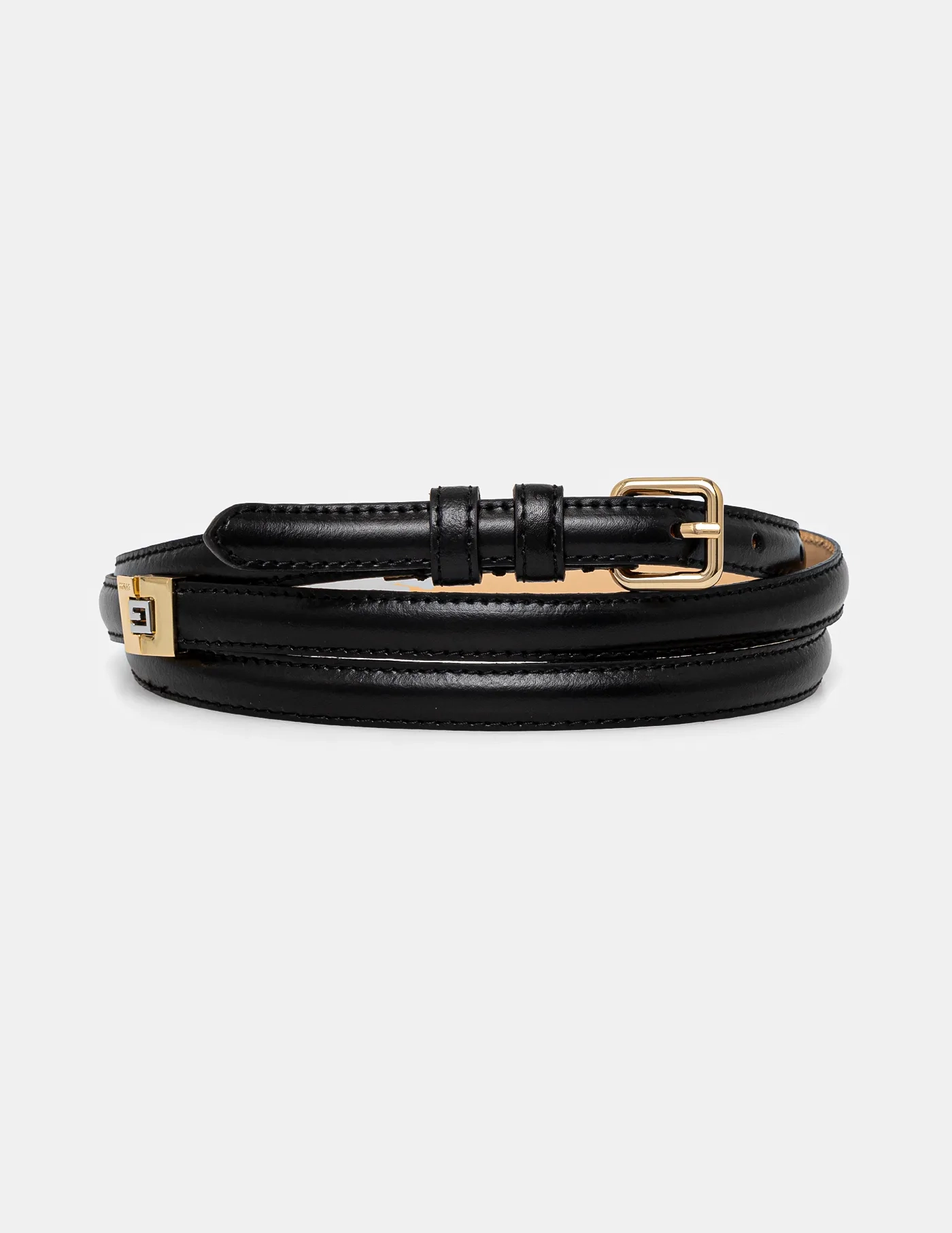 Кожаный ремень Guess, черный
Кожаный ремень Guess, черный