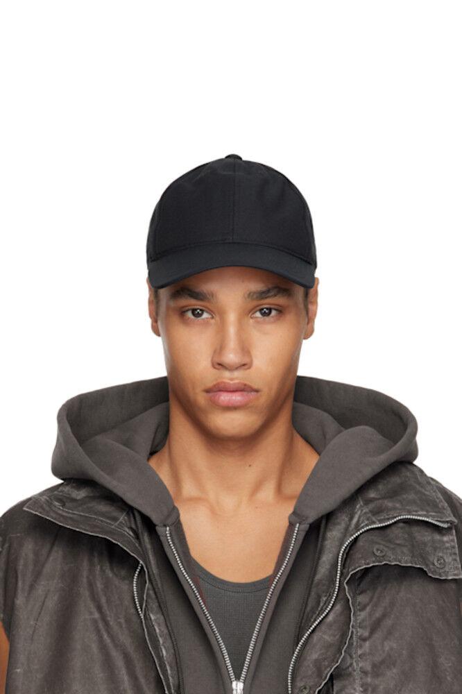 Черная бейсболка OUR LEGACY
Черная бейсболка OUR LEGACY