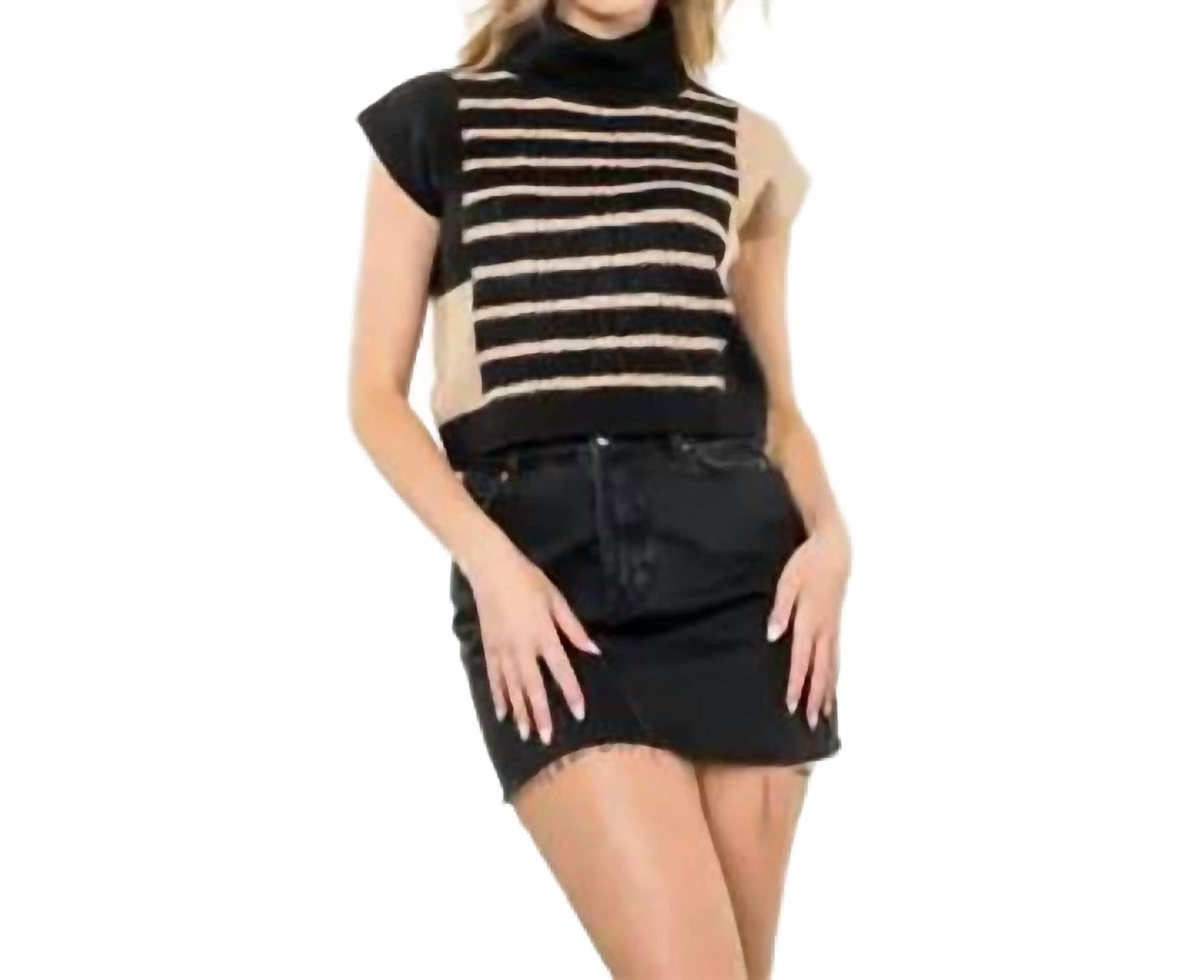 THML Вязаный топ с высоким воротником в полоску, черный
THML Вязаный топ с высоким воротником в полоску, черный