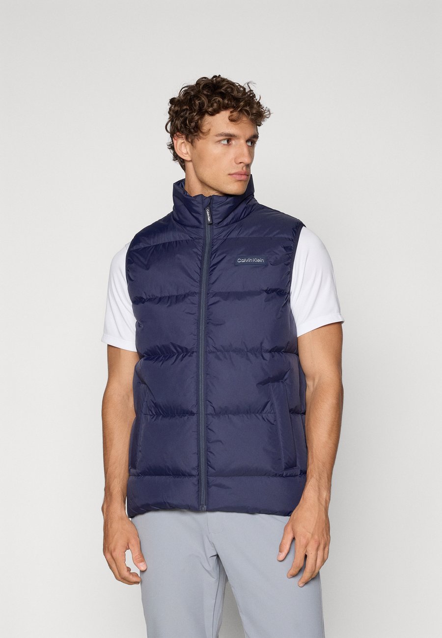 Куртка Calvin Klein Golf RIVINGTON PADDED GILET, Navy/Royal Blue
Куртка Calvin Klein Golf RIVINGTON PADDED GILET, Navy/Royal Blue