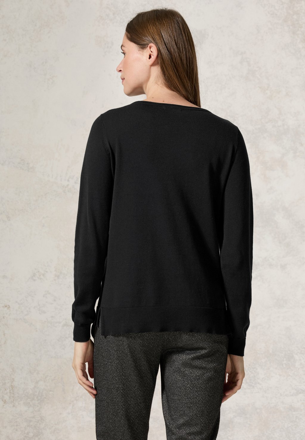 Джемпер MIT GLITZER-DETAILS Cecil, черный
Джемпер MIT GLITZER-DETAILS Cecil, черный