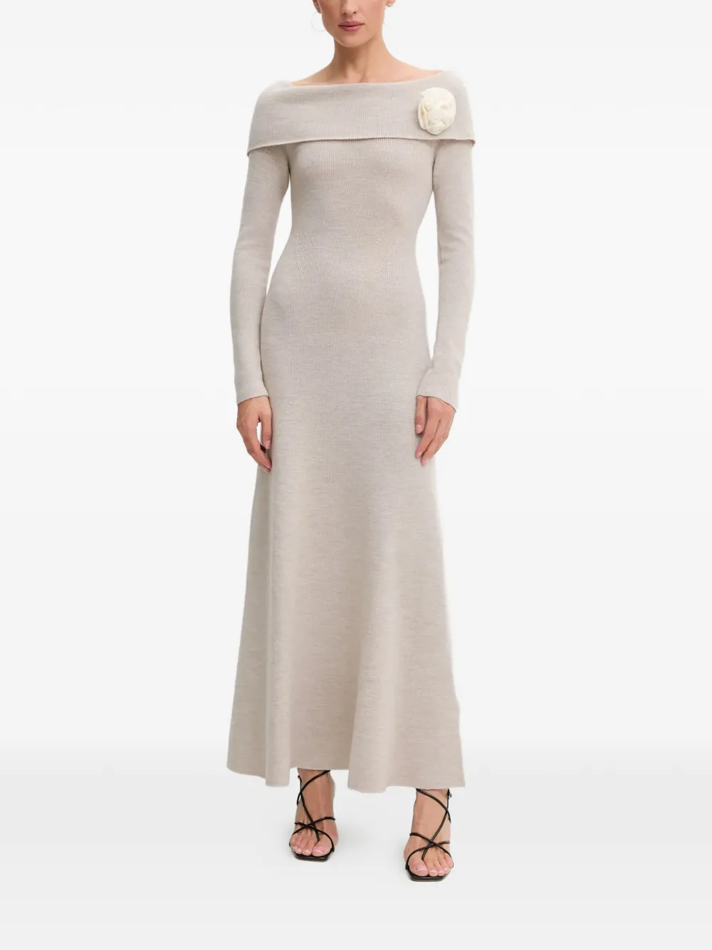 Платье макси с открытыми плечами Blugirl, бежевый
Платье макси с открытыми плечами Blugirl, бежевый