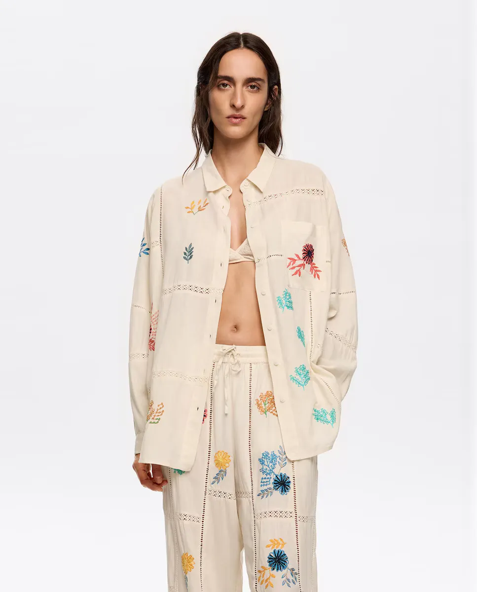 Женская рубашка с длинным рукавом и вышивкой Bimba y Lola, цвет Crudo
Женская рубашка с длинным рукавом и вышивкой Bimba y Lola, цвет Crudo