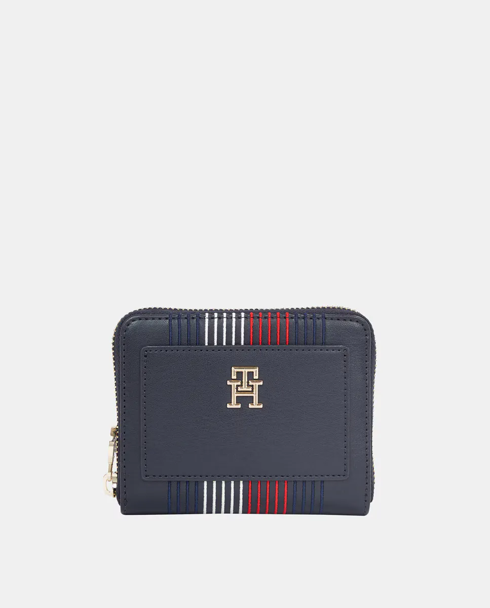 Средний женский кошелек темно-синего цвета в полоску от Tommy Hilfiger, темно-синий
Средний женский кошелек темно-синего цвета в полоску от Tommy Hilfiger, темно-синий