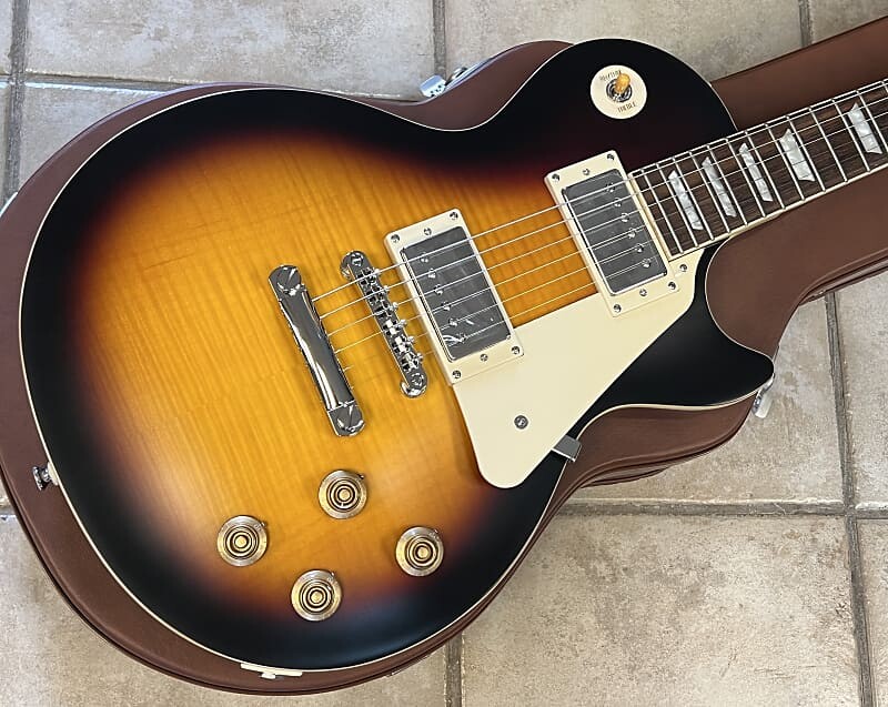 Электрогитара Epiphone 1959 Les Paul Standard Outfit Electric Guitar Aged Dark Burst
Электрогитара Epiphone 1959 Les Paul Standard Outfit Electric Guitar Aged Dark Burst