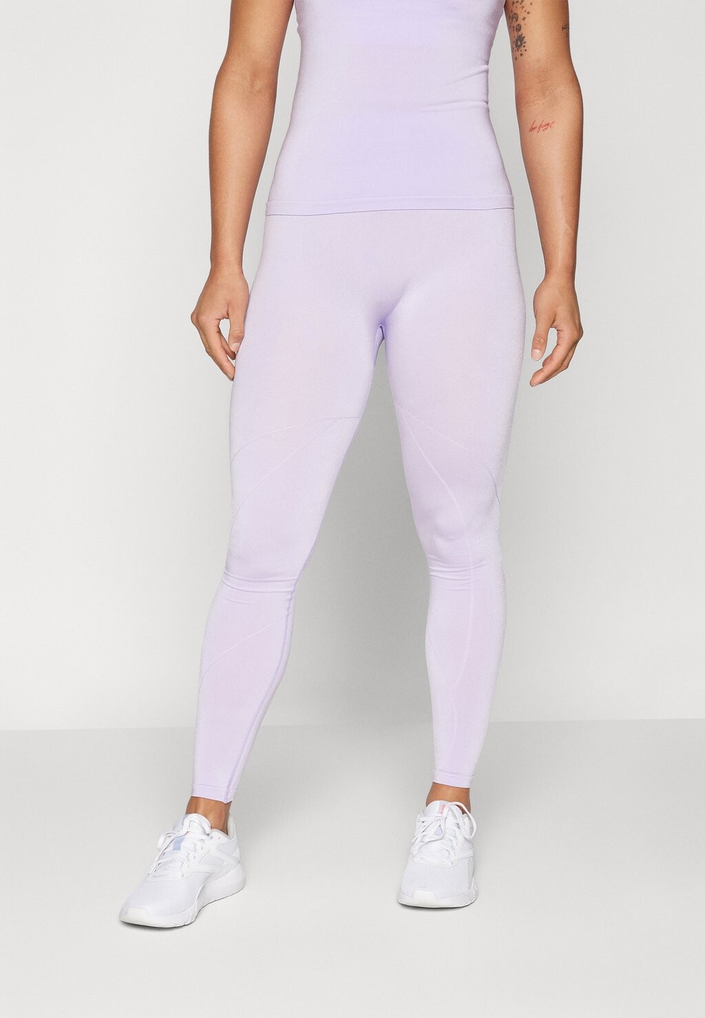 Леггинсы ONPSALLI LIFE SEAM TIGHTS ONLY Play, цвет lavender
Леггинсы ONPSALLI LIFE SEAM TIGHTS ONLY Play, цвет lavender