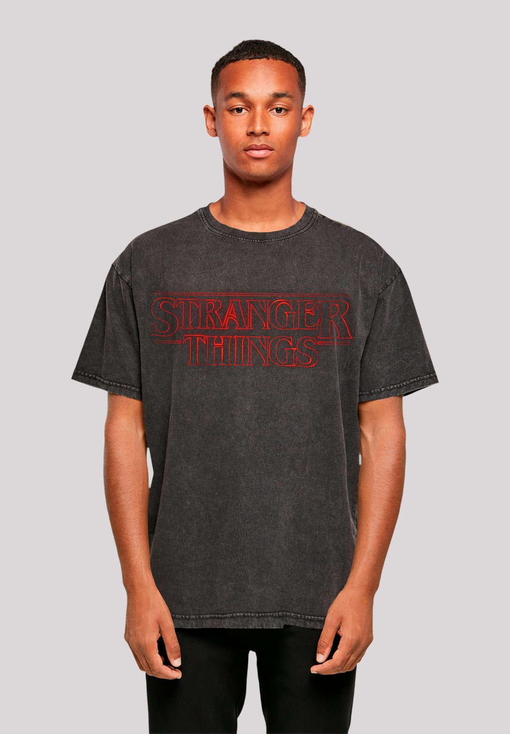 Футболка с принтом STRANGER THINGS GLOW LOGO NETFLIX TV SERIES F4NT4STIC, черный 
Футболка с принтом STRANGER THINGS GLOW LOGO NETFLIX TV SERIES F4NT4STIC, черный
