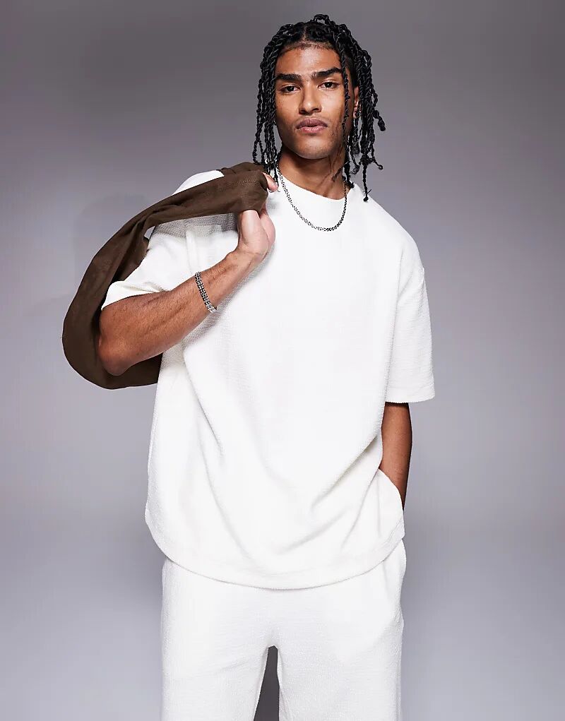 Футболка River Island с текстурой цвета экрю
Футболка River Island с текстурой цвета экрю