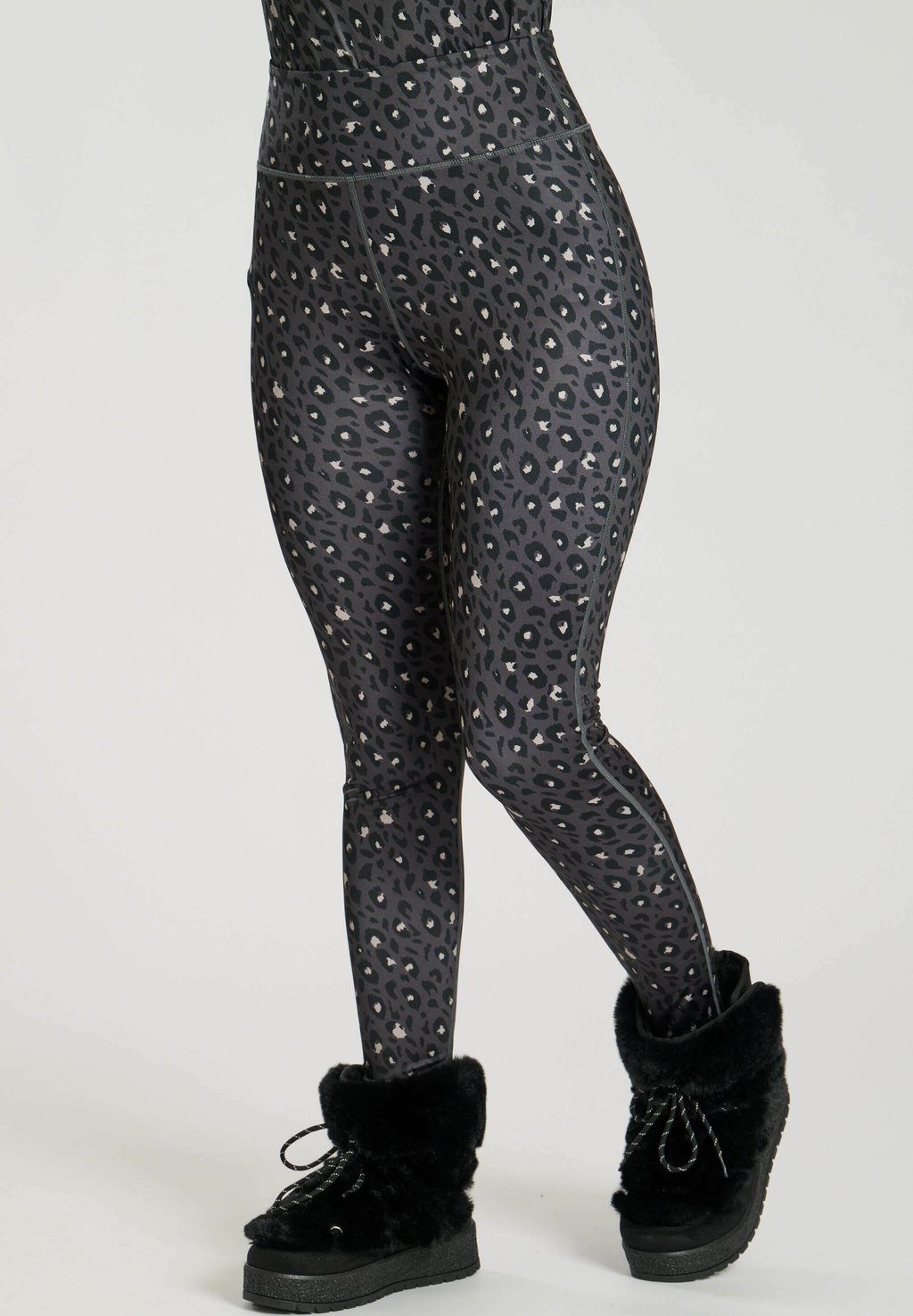 Базовый слой South Beach, черный
Базовый слой South Beach, черный