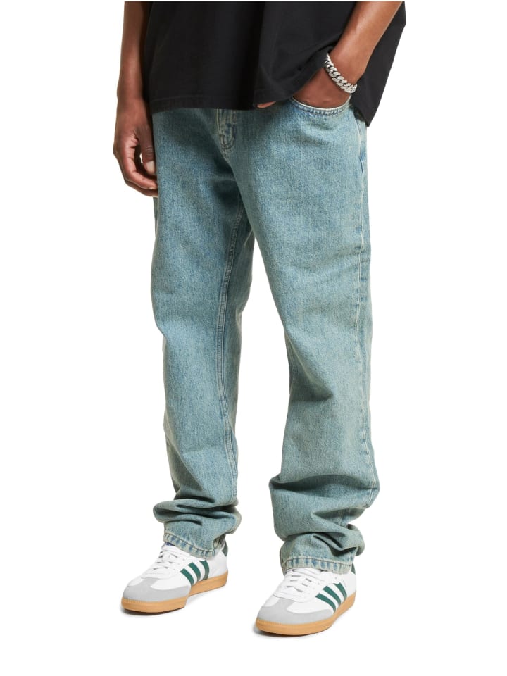 Джинсы DEF винтажного синего цвета DEF
Джинсы DEF винтажного синего цвета DEF