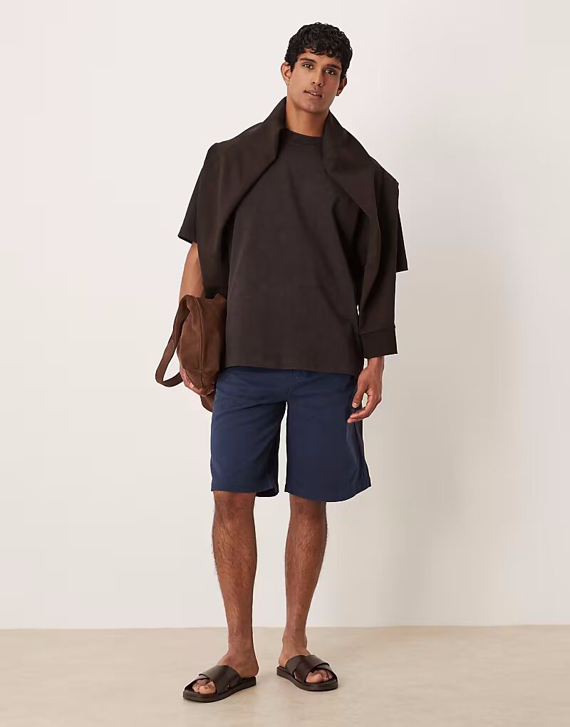 Длинные плиссированные шорты ASOS DESIGN темно-синего цвета 
Длинные плиссированные шорты ASOS DESIGN темно-синего цвета