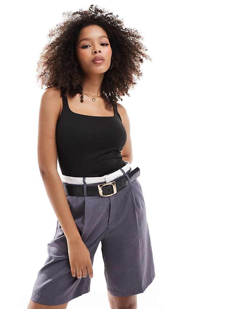 JDY – Облегающий черный топ без рукавов с круглым вырезом
JDY – Облегающий черный топ без рукавов с круглым вырезом