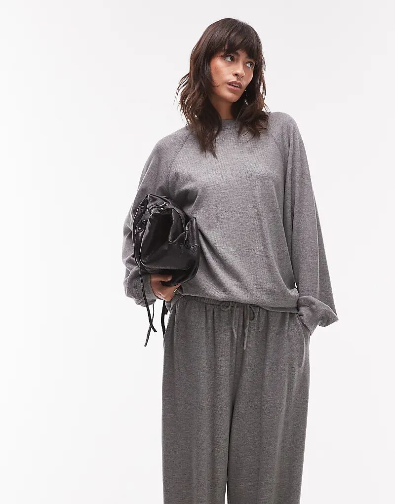 Толстовка Topshop премиум-класса с ребристым узором и рукавами реглан серого цвета
Толстовка Topshop премиум-класса с ребристым узором и рукавами реглан серого цвета