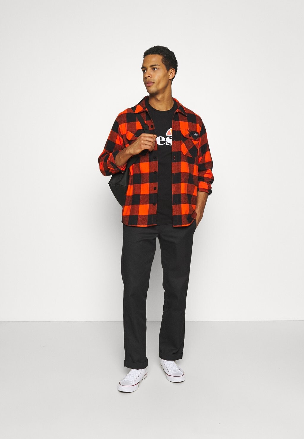 Футболка с принтом Sl Prado Tee Ellesse, черная
Футболка с принтом Sl Prado Tee Ellesse, черная