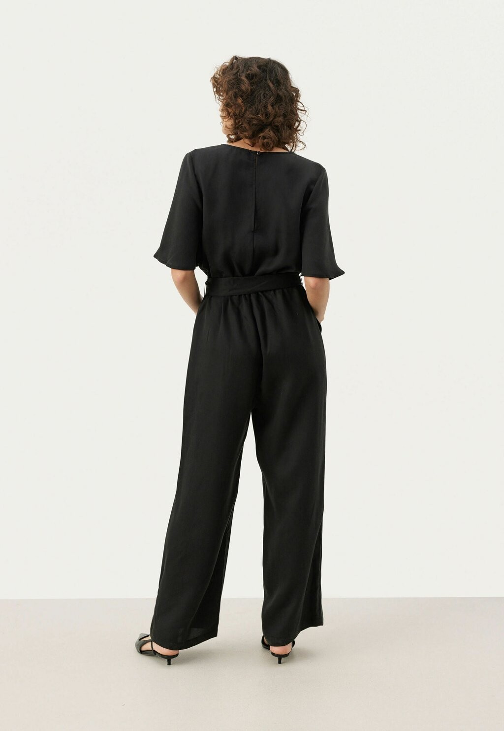 Комбинезон Part Two, черный
Комбинезон Part Two, черный