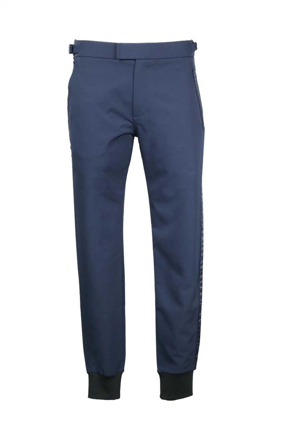 Серрано Джоггер в Сирэе Greyson Clothiers
Серрано Джоггер в Сирэе Greyson Clothiers