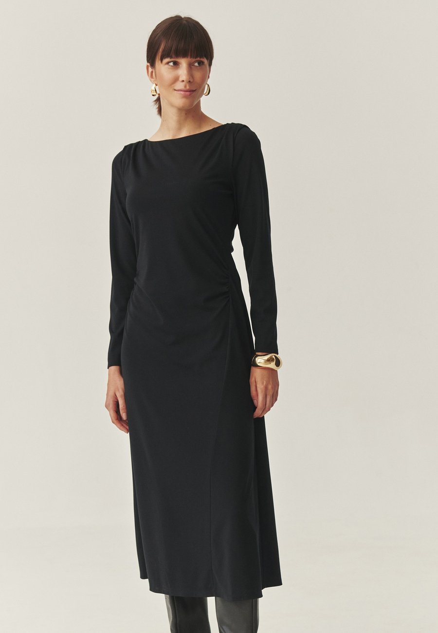 Платье TATUUM Jersey dress, Black
Платье TATUUM Jersey dress, Black