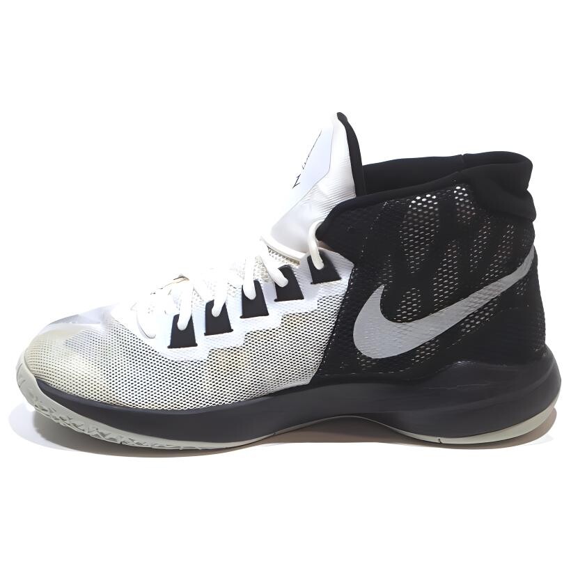 Кроссовки Nike Zoom Devosion White, белый/черный
Кроссовки Nike Zoom Devosion White, белый/черный