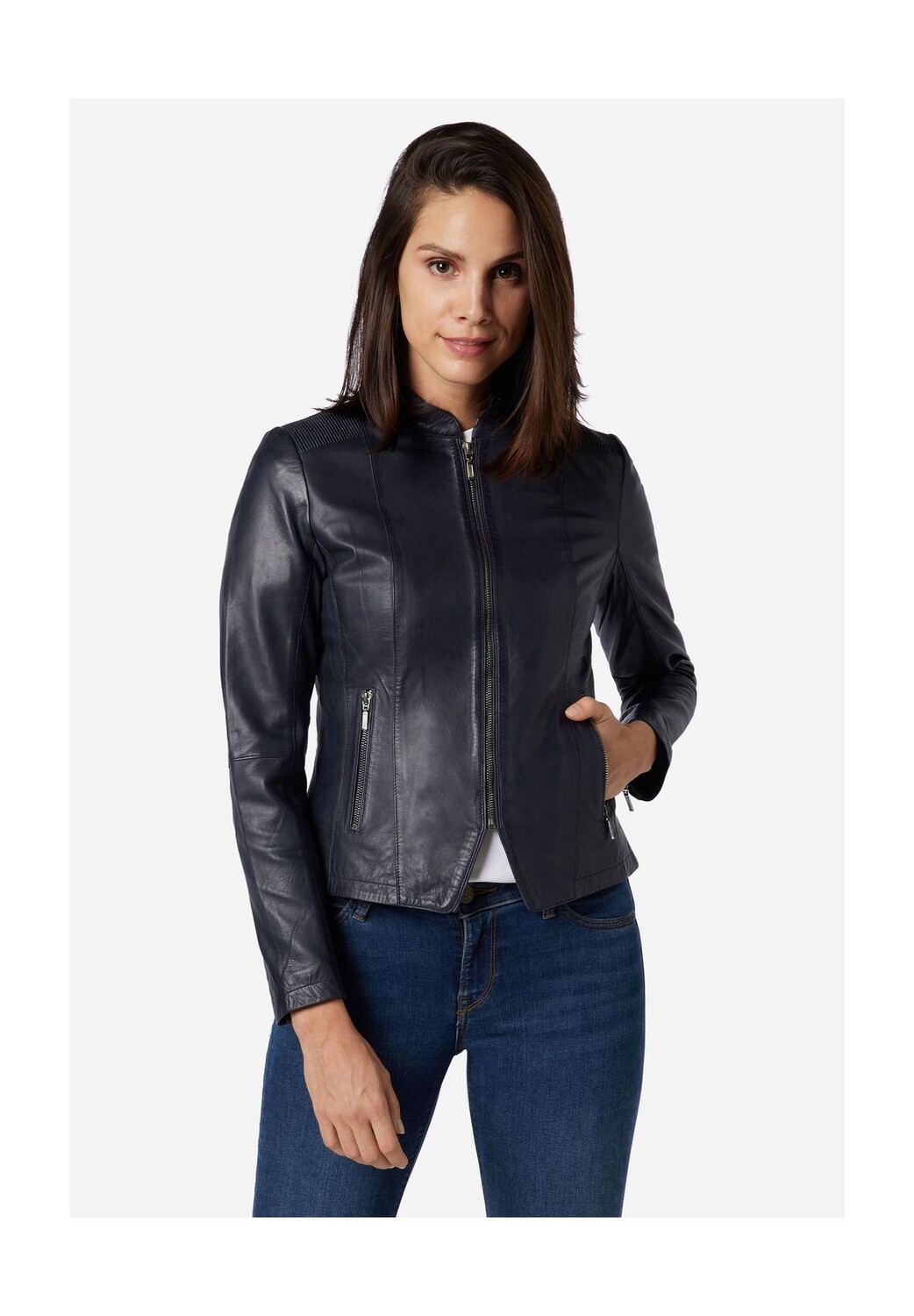 Женская кожаная куртка Abigale классического фасона из маслянисто-мягкой кожи ягненка RICANO, синий
Женская кожаная куртка Abigale классического фасона из маслянисто-мягкой кожи ягненка RICANO, синий