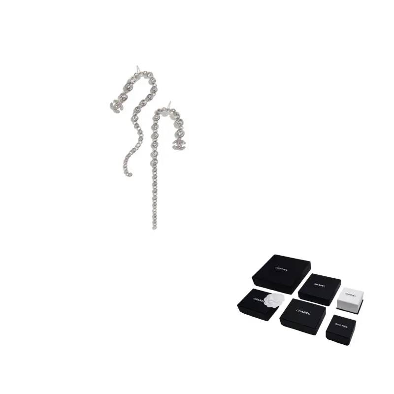 Серьги женские CHANEL
Серьги женские CHANEL