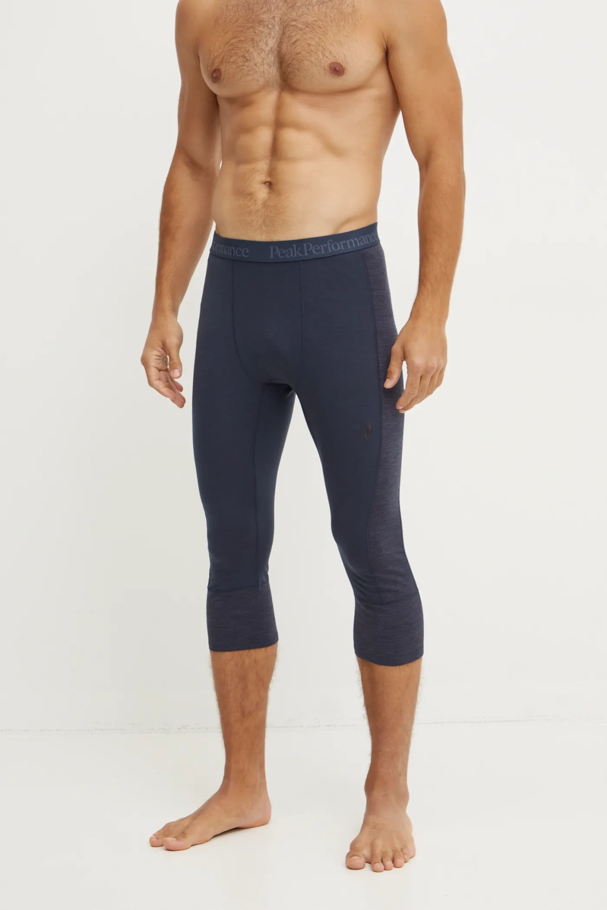 Волшебные функциональные леггинсы Peak Performance, темно-синий
Волшебные функциональные леггинсы Peak Performance, темно-синий