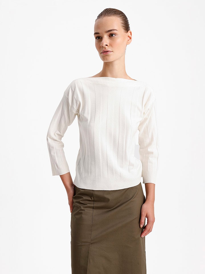 Пуловер BGN, кремовый
Пуловер BGN, кремовый