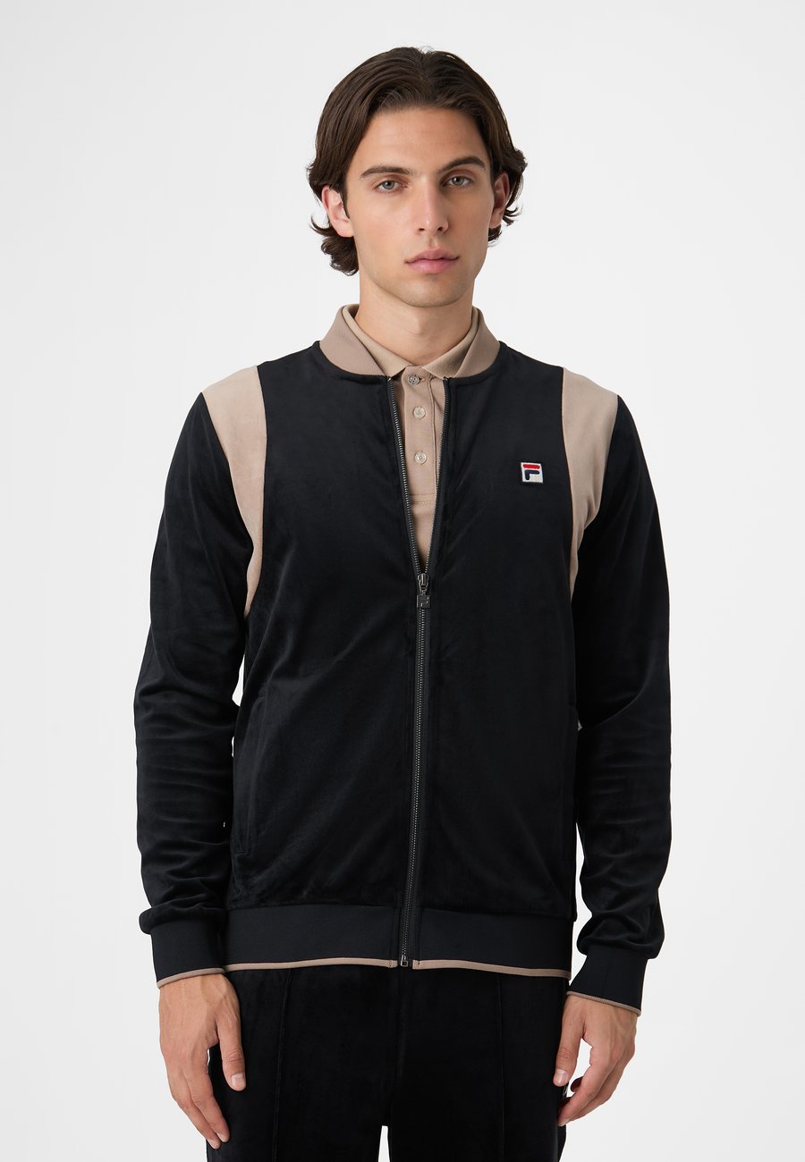 Куртка Fila ADRIANO REGULAR TRACK, Black/Taupe Gray/Black
Куртка Fila ADRIANO REGULAR TRACK, Black/Taupe Gray/Black