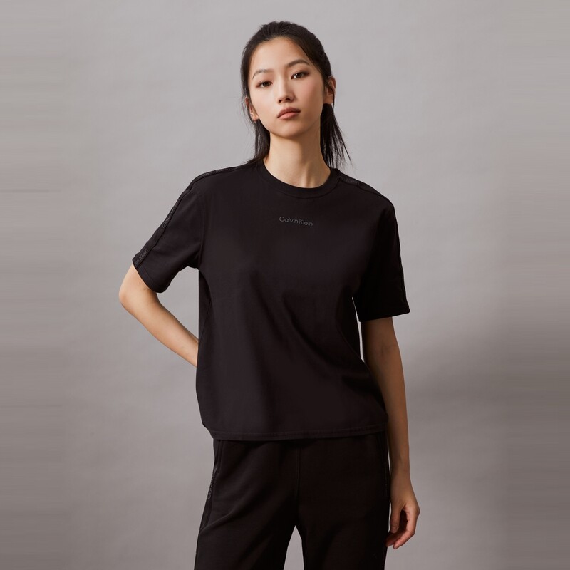 Футболка Calvin Klein Sports, черный
Футболка Calvin Klein Sports, черный