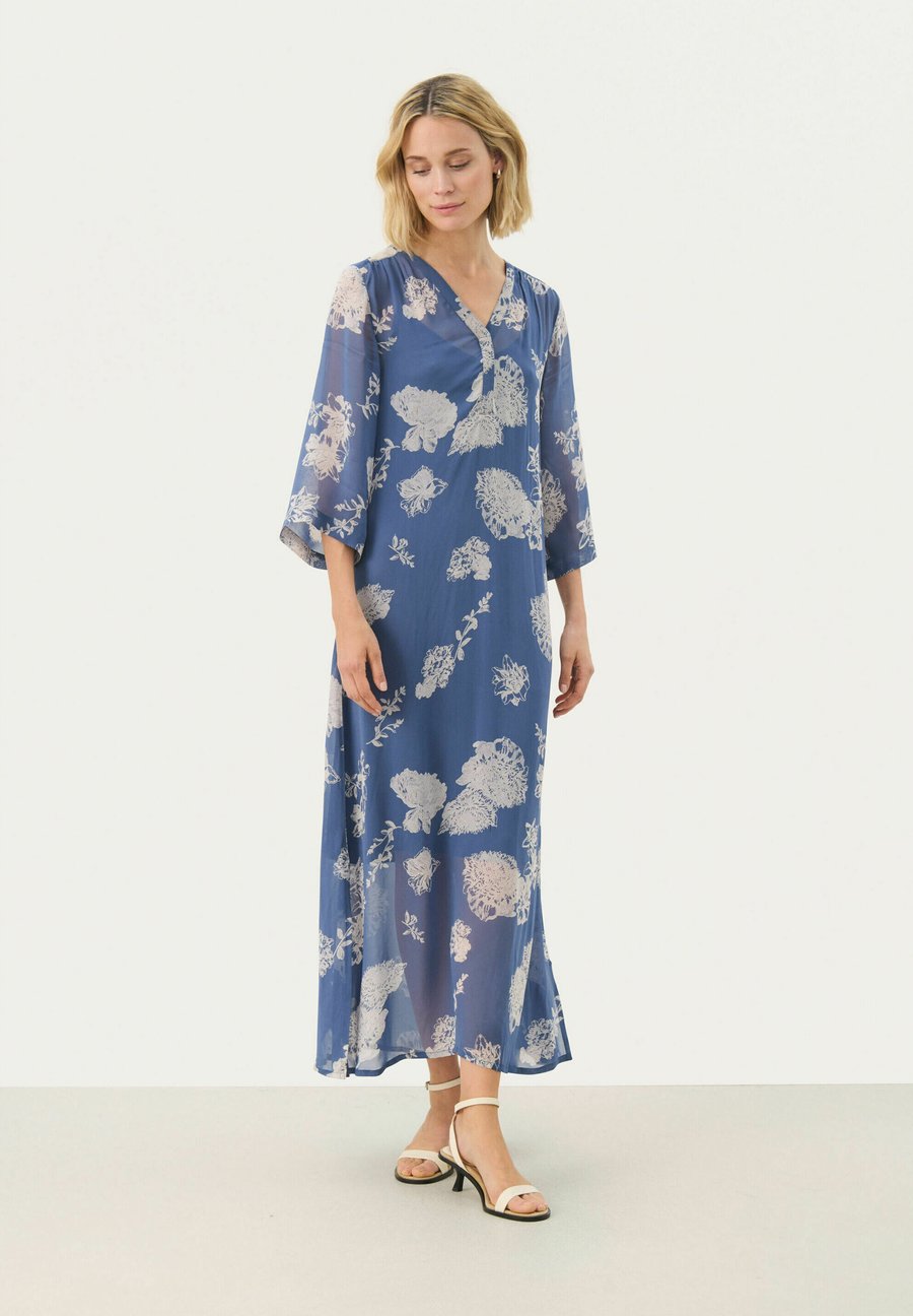 Платье Part Two BERIT DR, Oceana Stunning Flower/Blue
Платье Part Two BERIT DR, Oceana Stunning Flower/Blue
